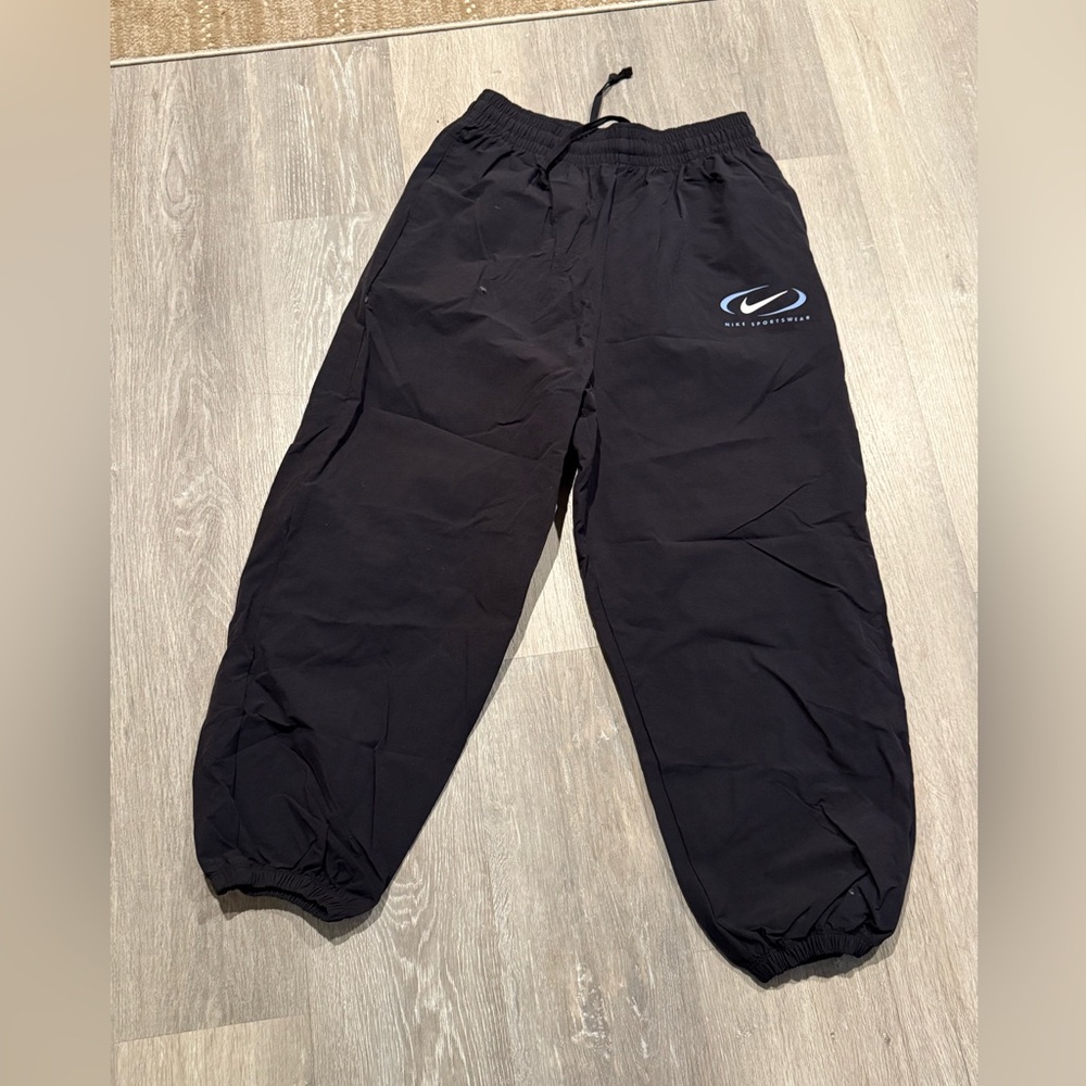 Nike Women Sweats NWT size M